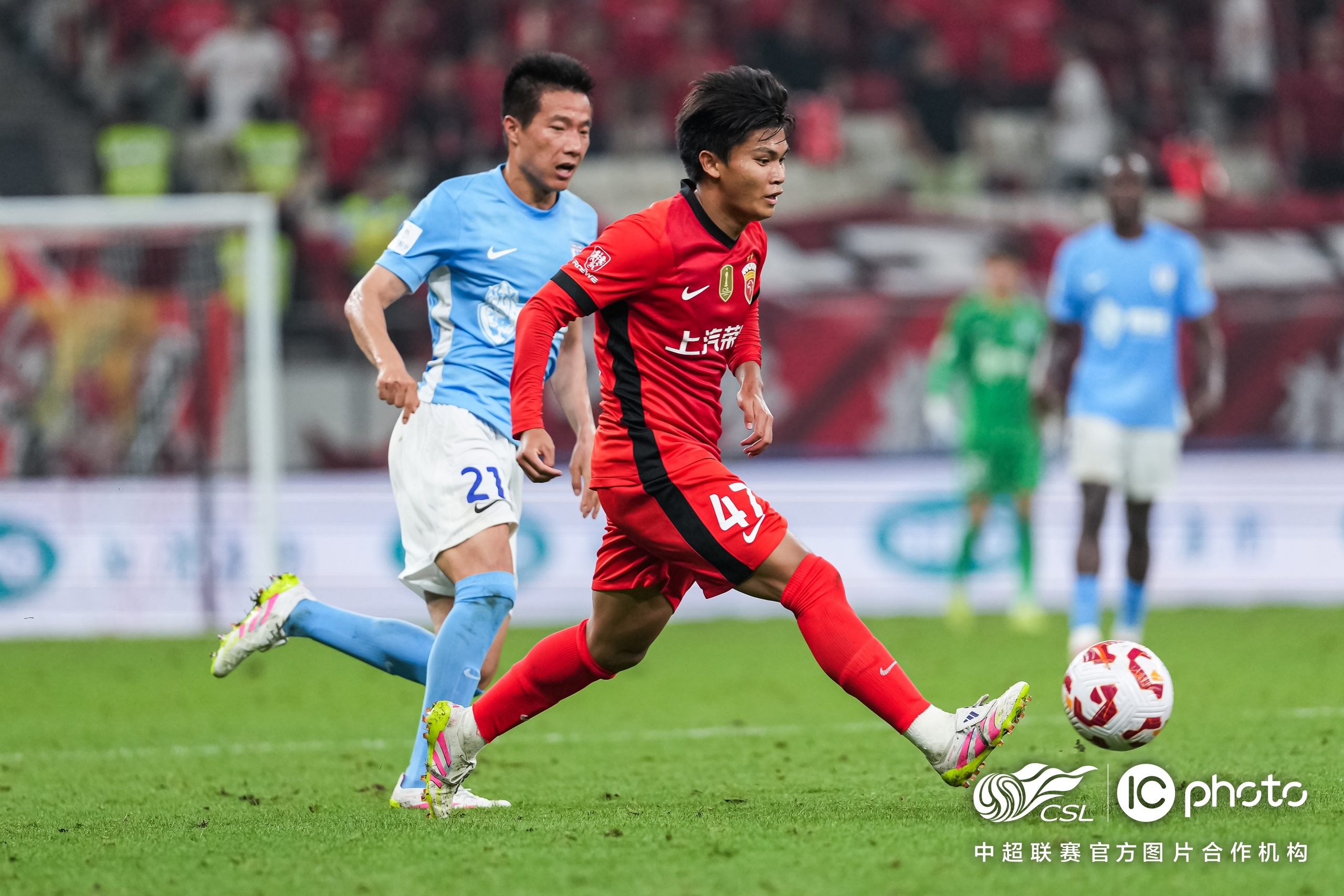 九游体育赛事直播赛地聚焦：意甲赛前热度飙升，上海海港绝杀压哨，话题不断，轮换策略成焦点的简单介绍