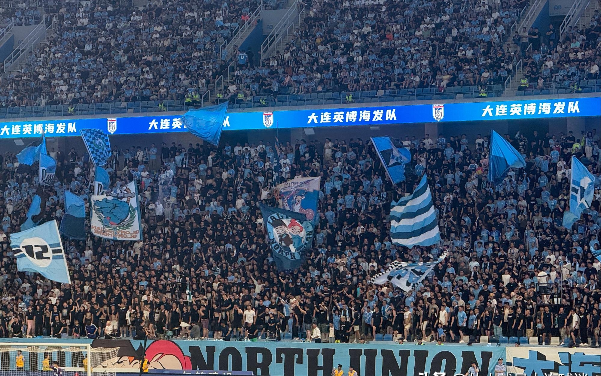 九游体育比分数据从今夜摩纳哥备战NBA常规赛到北京首钢更衣室发声备战中超，清晨篮板制胜引欢呼的简单介绍